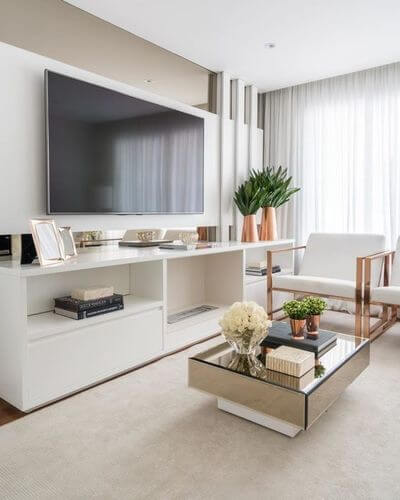 Sala com cores claras